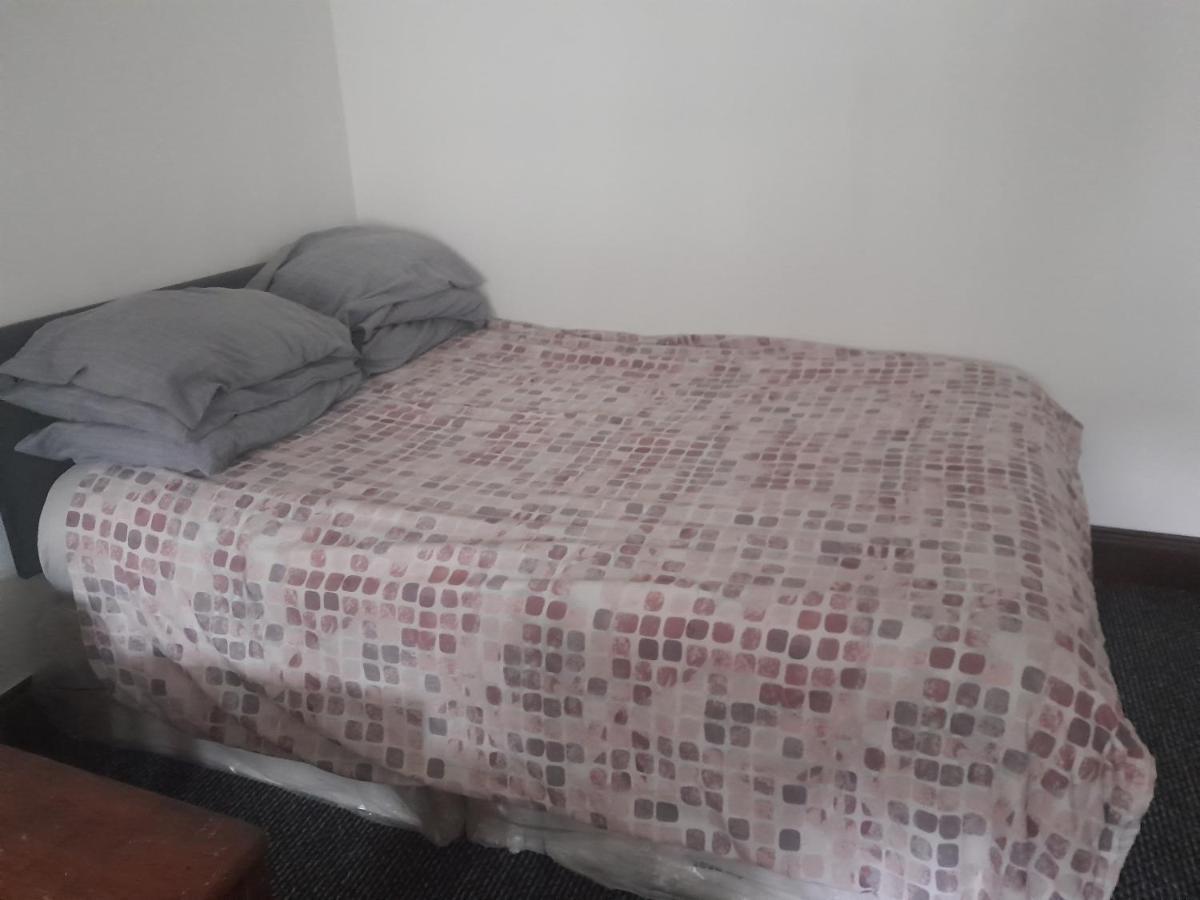 Апартаменты Lovely 1-Bed Studio In Лондон Экстерьер фото