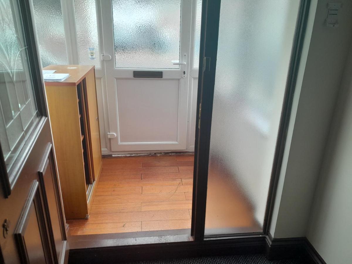 Апартаменты Lovely 1-Bed Studio In Лондон Экстерьер фото