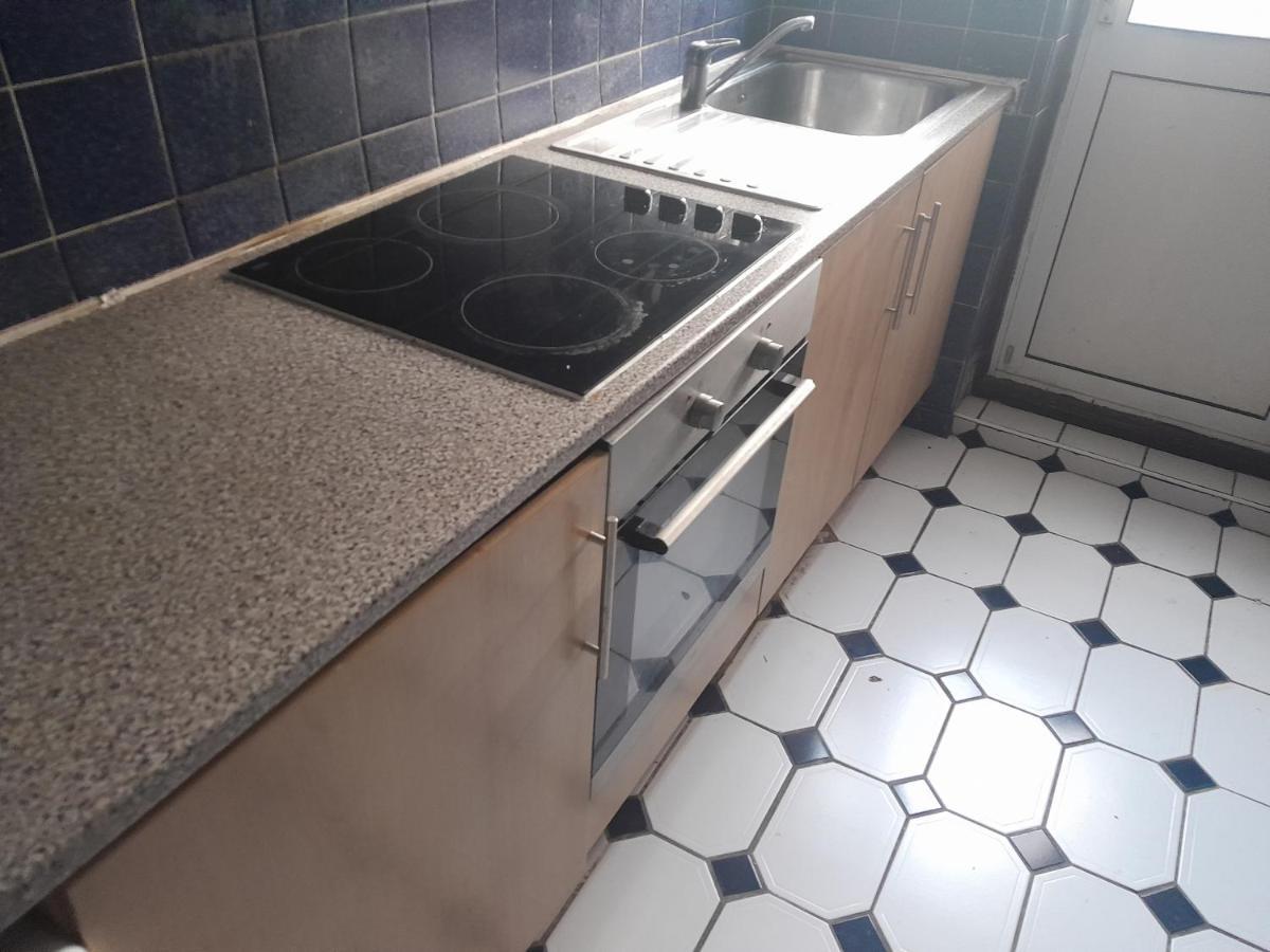 Апартаменты Lovely 1-Bed Studio In Лондон Экстерьер фото